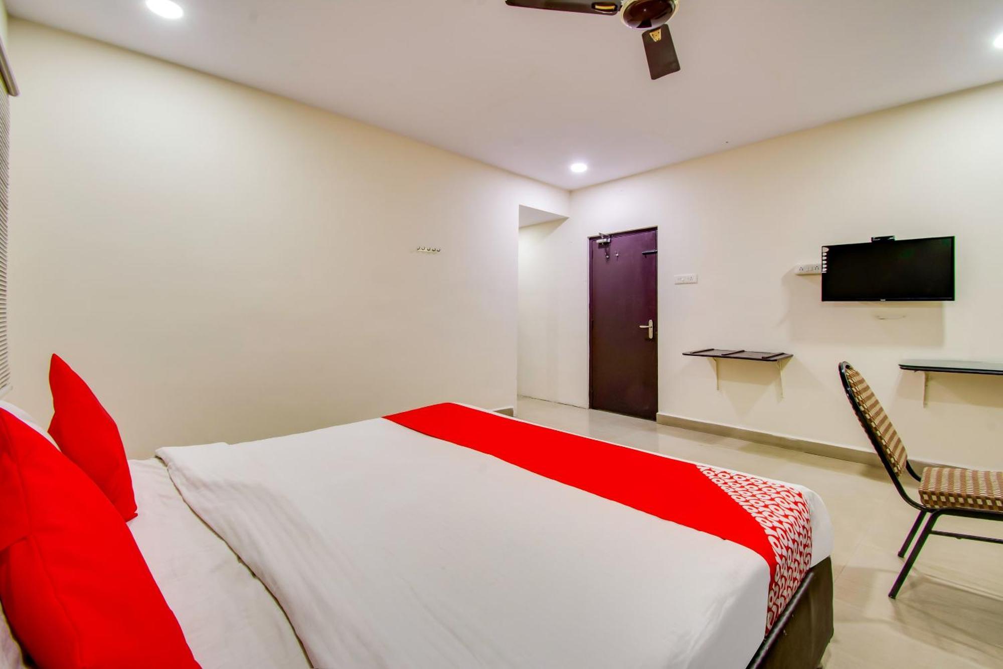 Vijayawāda Oyo Akshaya Inn מראה חיצוני תמונה