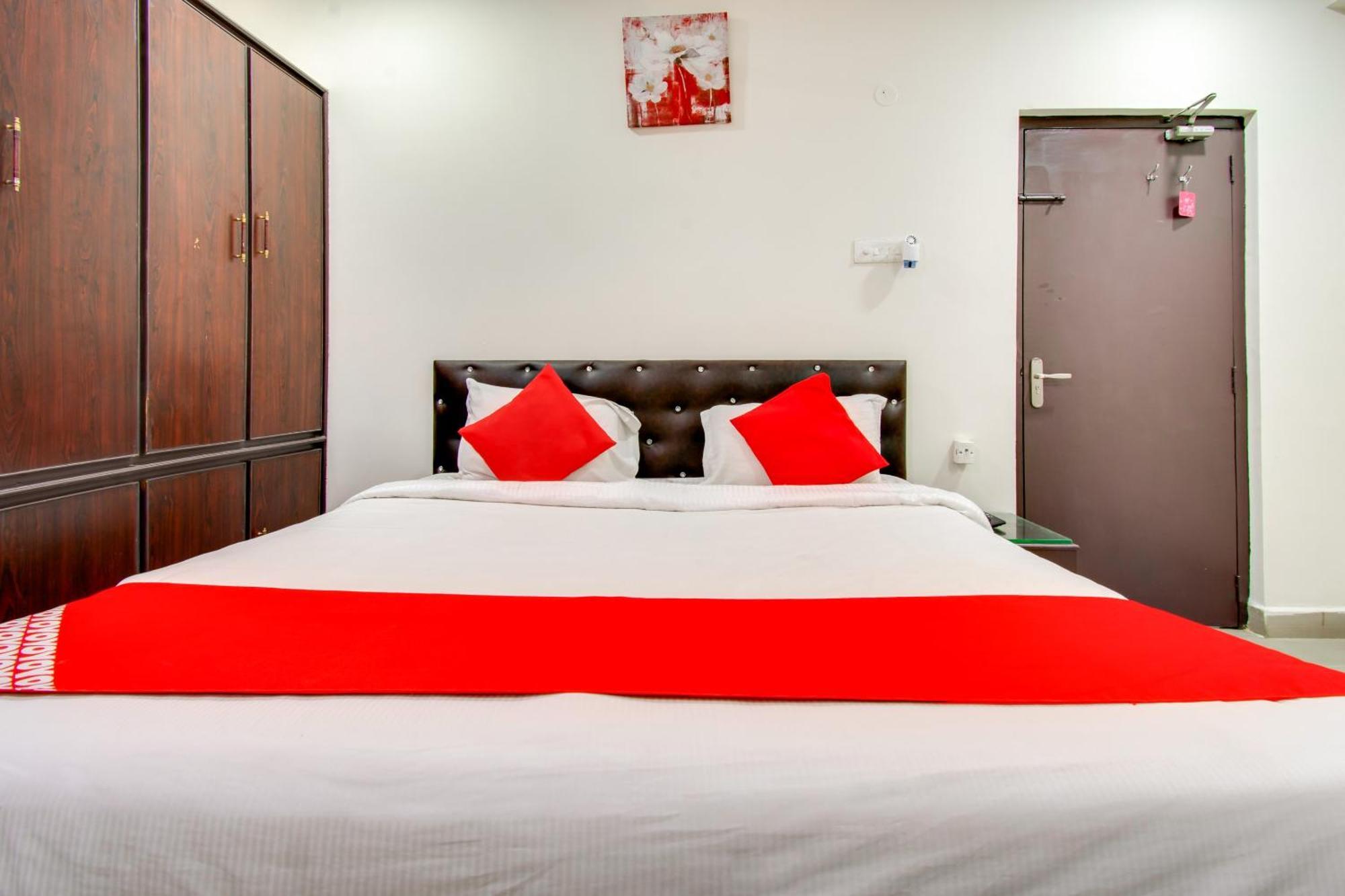 Vijayawāda Oyo Akshaya Inn מראה חיצוני תמונה