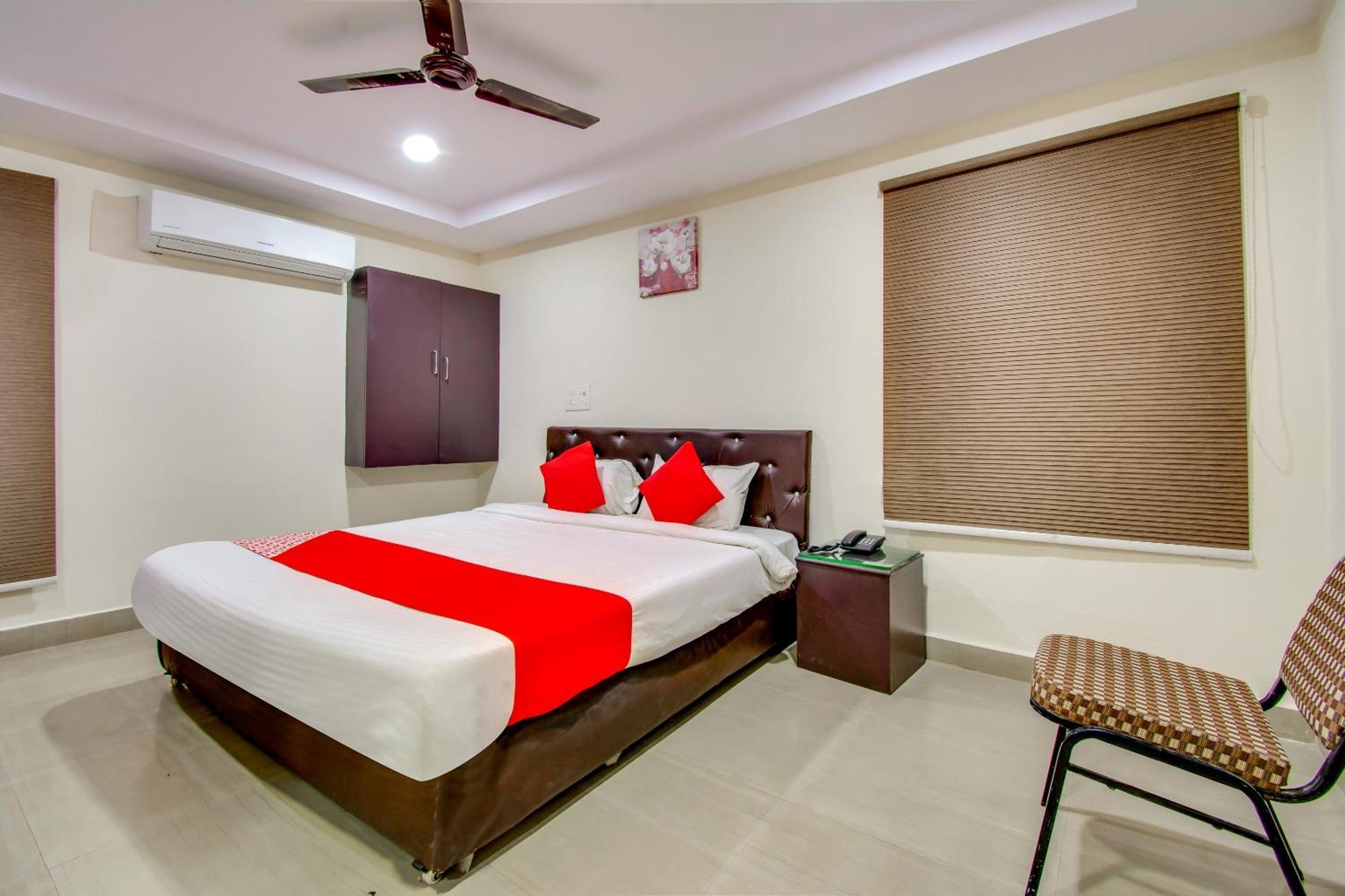 Vijayawāda Oyo Akshaya Inn מראה חיצוני תמונה