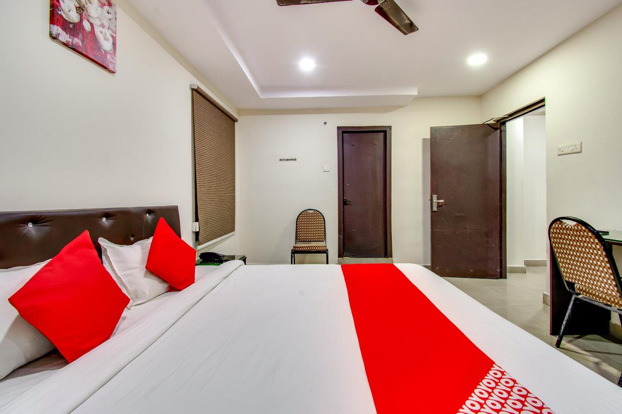 Vijayawāda Oyo Akshaya Inn מראה חיצוני תמונה